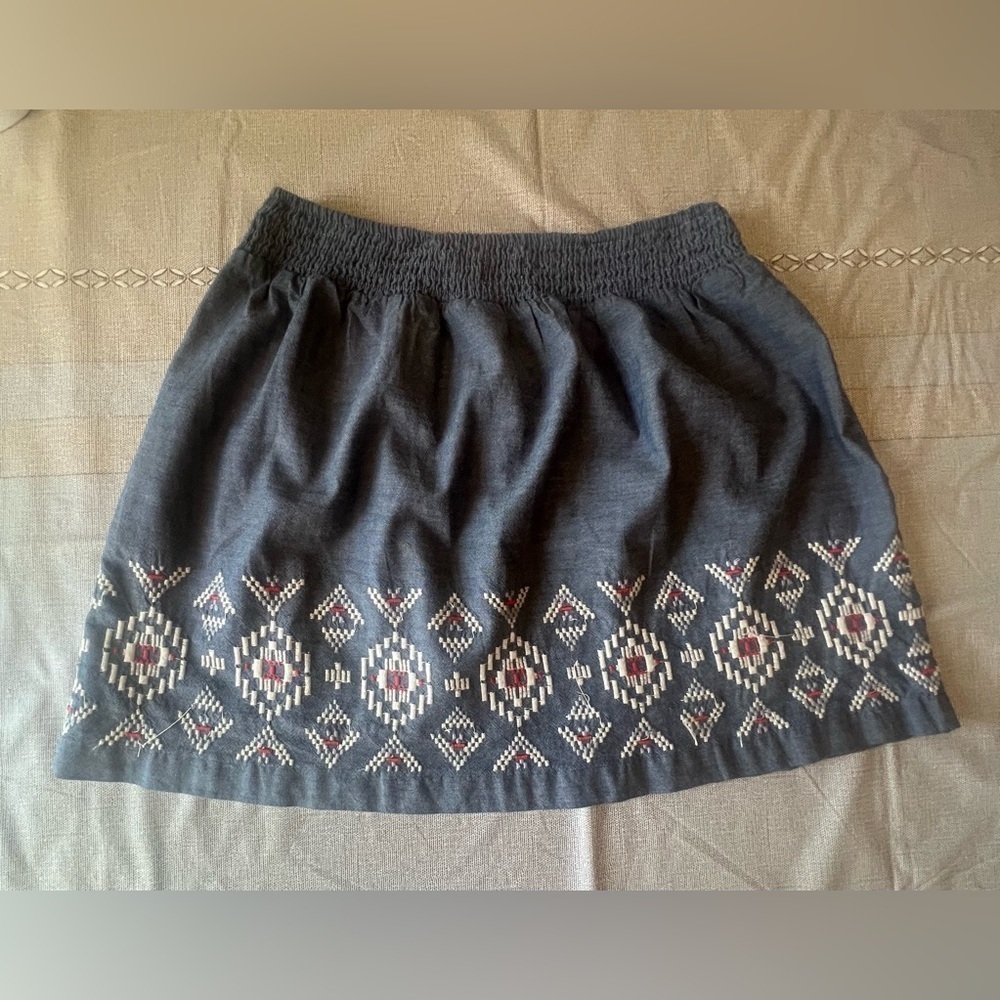 American Eagle Outfitters Embroidered Chambray Mini Skirt Elastic Waist S/P - Picture 4 of 11